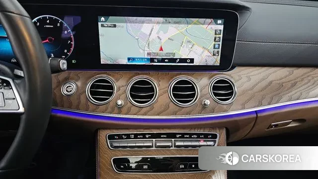 Mercedes-Benz E-Class W213 2022 Белый из Кореи, фото 5