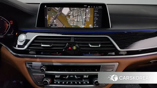 BMW 7 Series (G11) 2022 Серебряный из Кореи, фото 5