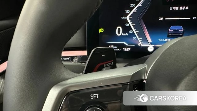 BMW 5 Series (G60) 2025 Черный из Кореи, фото 5