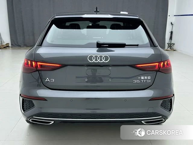 Audi A3 2023 Темно-серый из Китая, фото 5