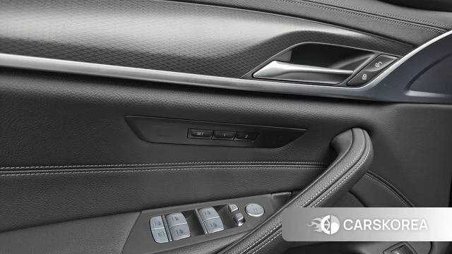 BMW 5 Series (G30) 2023 Черный из Кореи, фото 5