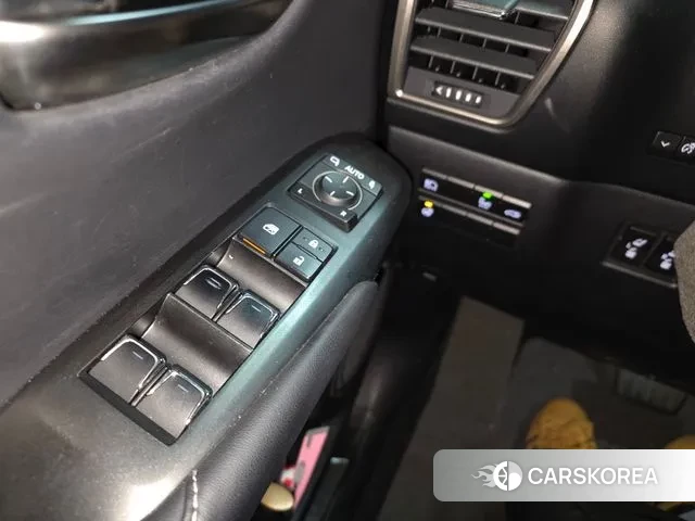 Lexus NX300h 2019 Жемчужный цвет из Кореи, фото 5