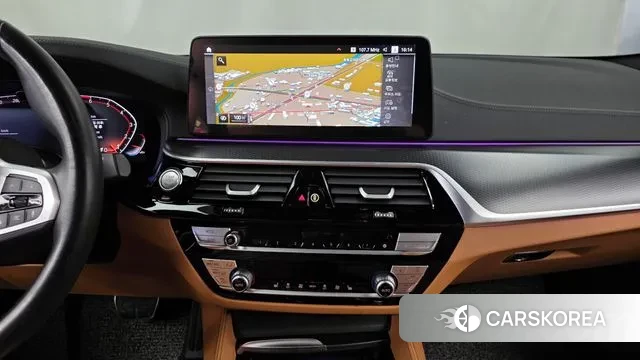 BMW 5 Series (G30) 2023 Черный из Кореи, фото 5