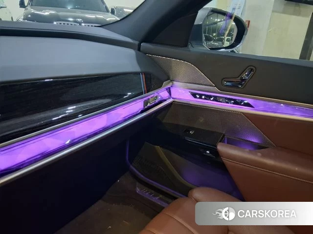 BMW 7 Series (G70) 2025 Серый из Кореи, фото 5