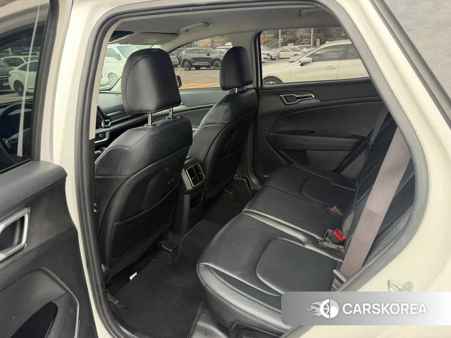 Kia Sportage 5th Generation 2023 Белый из Кореи, фото 5