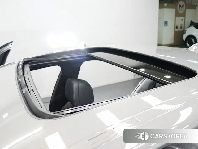 BMW 5 Series (G30) 2022 Серебристо-серый из Кореи, фото 5