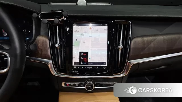 Volvo S90 2023 Белый из Кореи, фото 5