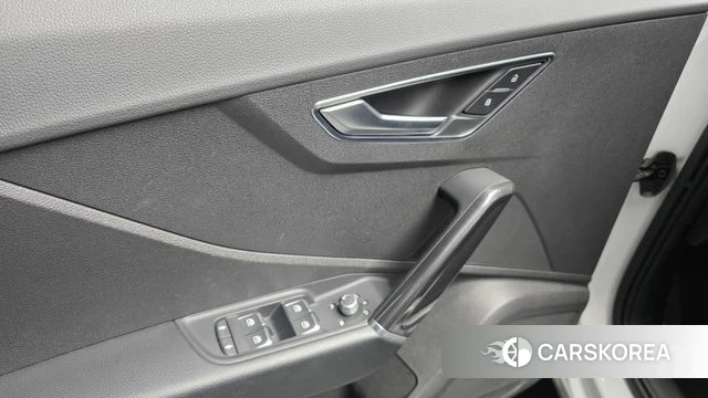 Audi Q2 2023 Белый из Кореи, фото 5