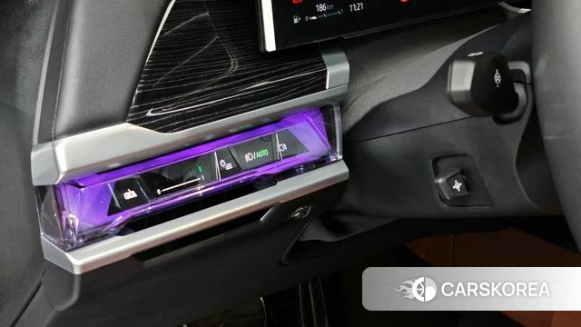 BMW 7 Series (G70) 2024 Белый из Кореи, фото 5