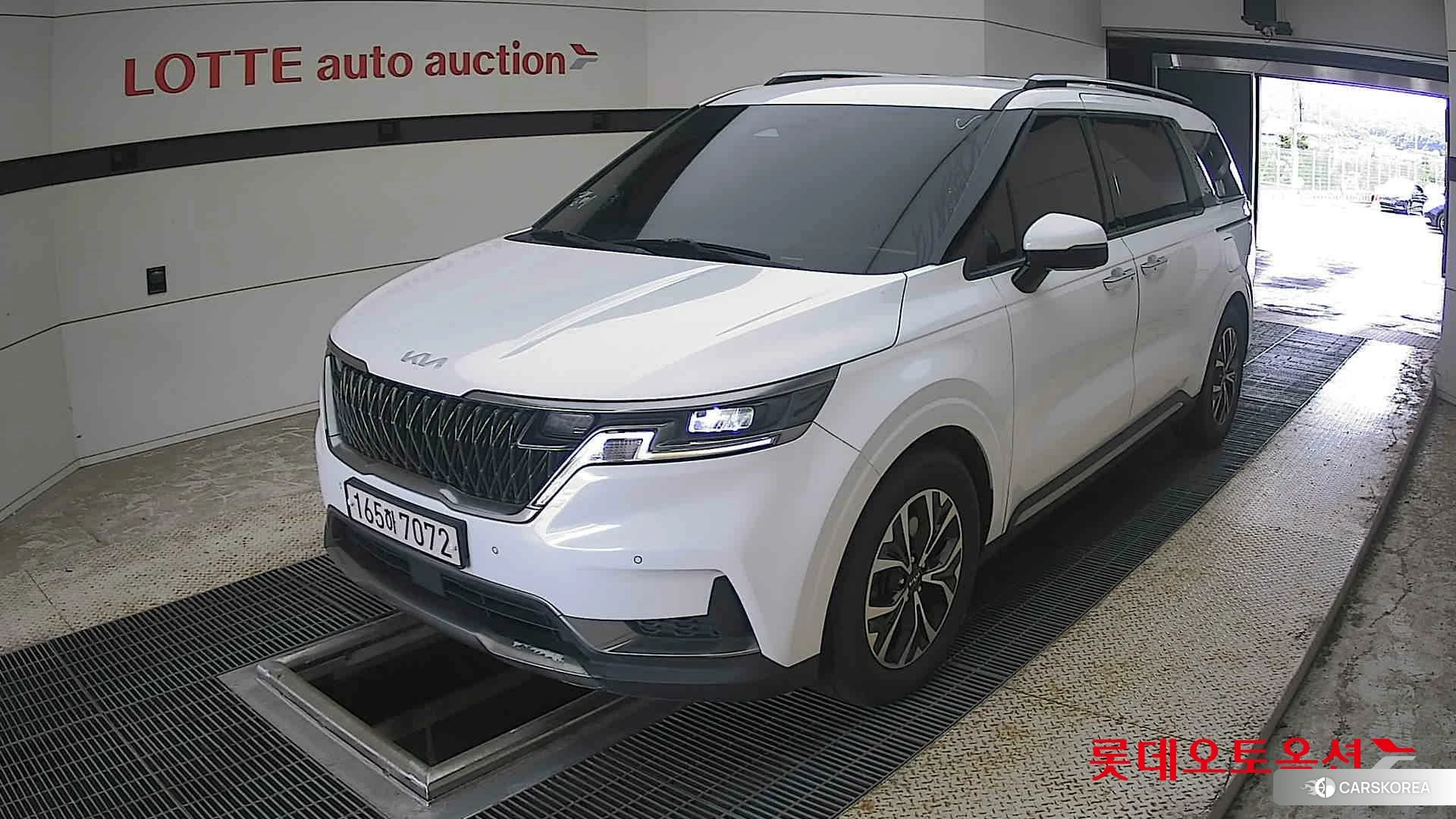 Kia Carnival 2022 Snow White Pearl (optional) из Кореи, фото 5