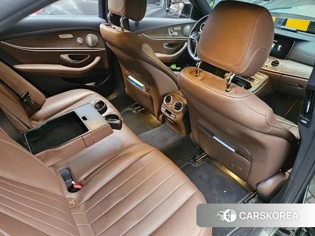 Mercedes-Benz E-Class W213 2022 Черный из Кореи, фото 5