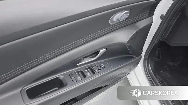 Hyundai Avante Hybrid (CN7) 2021 Белый из Кореи, фото 5