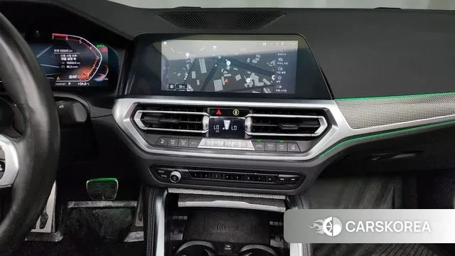 BMW 4 Series (G22) 2021 Темно-зеленый из Кореи, фото 5