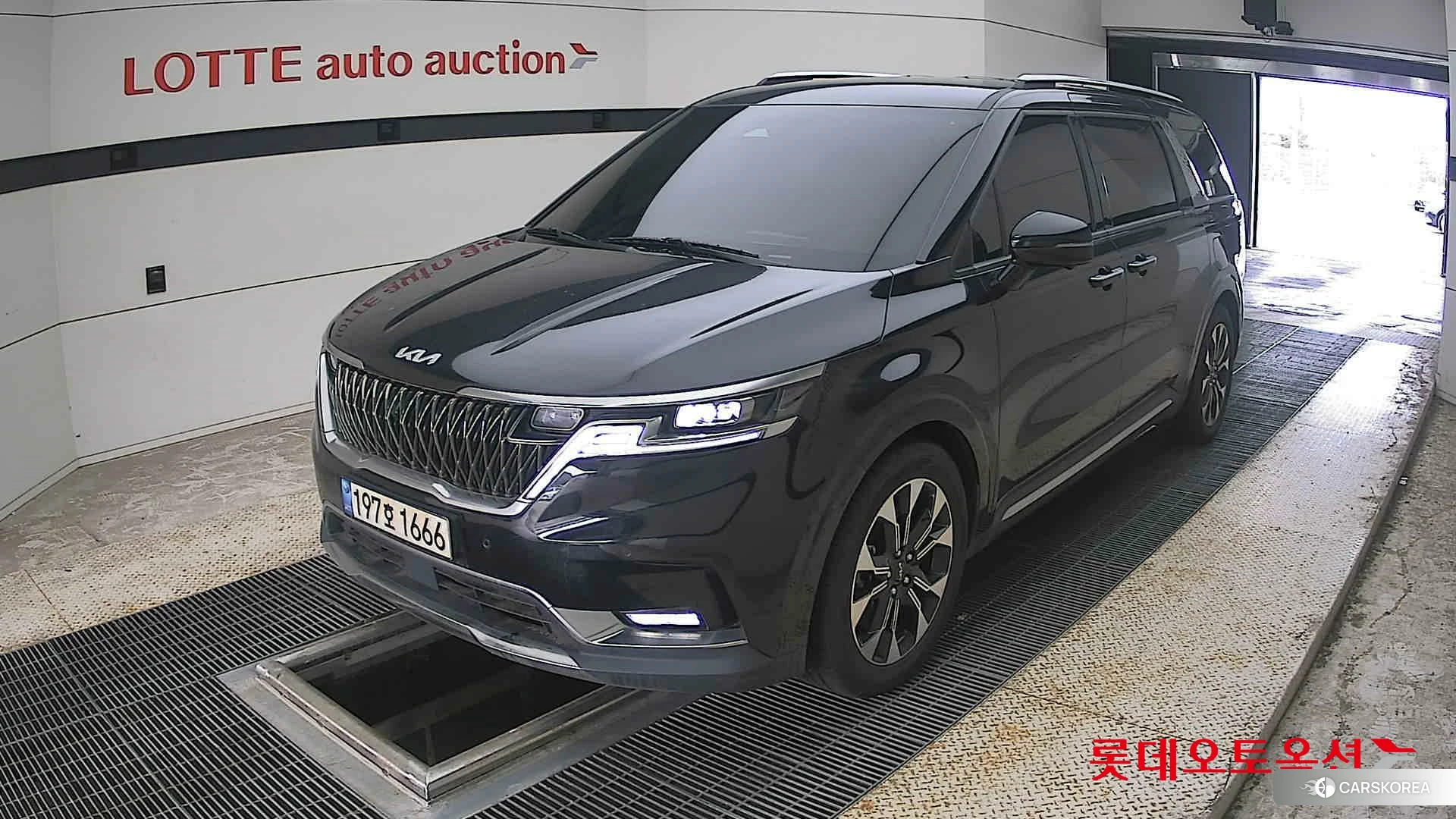 Kia Carnival Limousine 2023 Черный из Кореи, фото 5