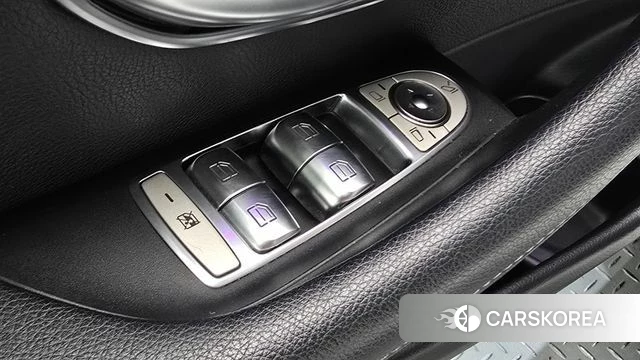 Mercedes-Benz E-Class W213 2018 Белый из Кореи, фото 5