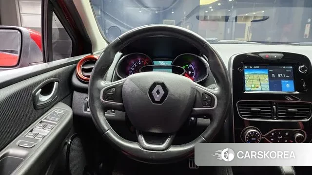 Renault Korea (Samsung) Clio 2018 Красный из Кореи, фото 5