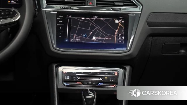 Volkswagen Tiguan second Generation 2022 Белый из Кореи, фото 5