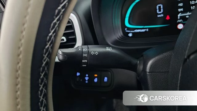 Hyundai Venue 2023 Белый из Кореи, фото 5