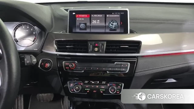 BMW X1 (F48) 2021 Черный из Кореи, фото 5