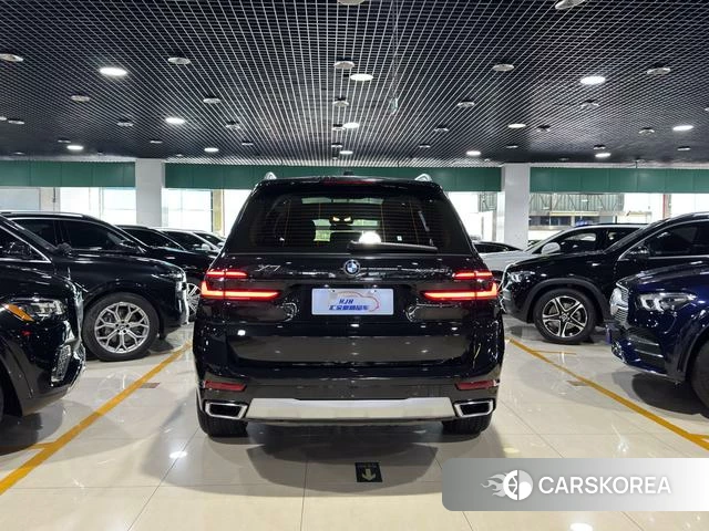 BMW X7 2025 Черный из Китая, фото 5