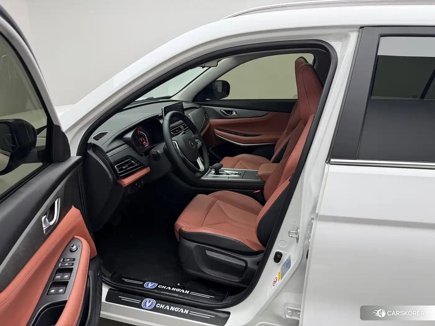 Chang'an Changan CS75 2025 Белый из Китая, фото 5