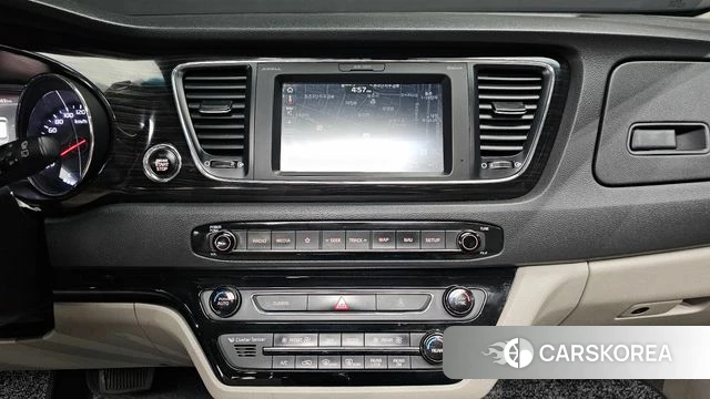 Kia The New Carnival 2018 Белый из Кореи, фото 5