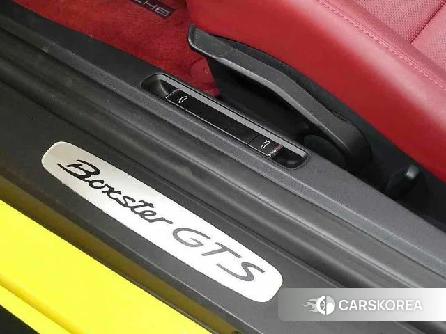Porsche 718 Boxster 2024 Желтый из Кореи, фото 5