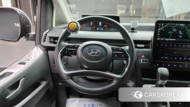 Hyundai Staria 2023 Белый из Кореи, фото 5