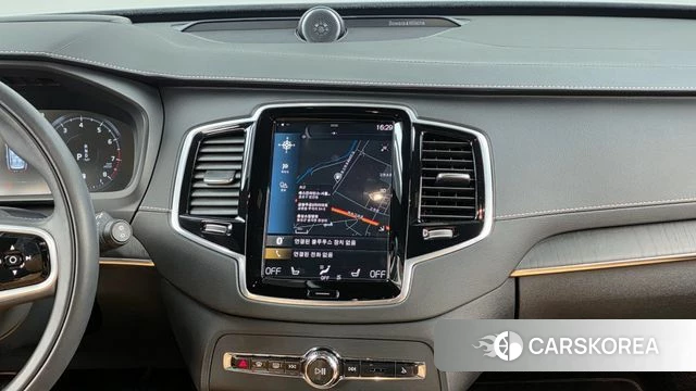 Volvo XC90 second Generation 2022 Белый из Кореи, фото 5