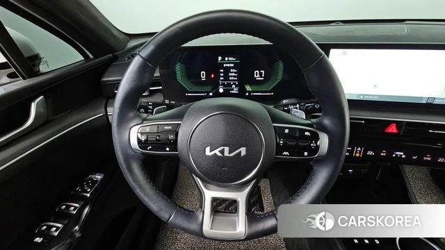 Kia The New K5 3rd generation 2025 Белый из Кореи, фото 5