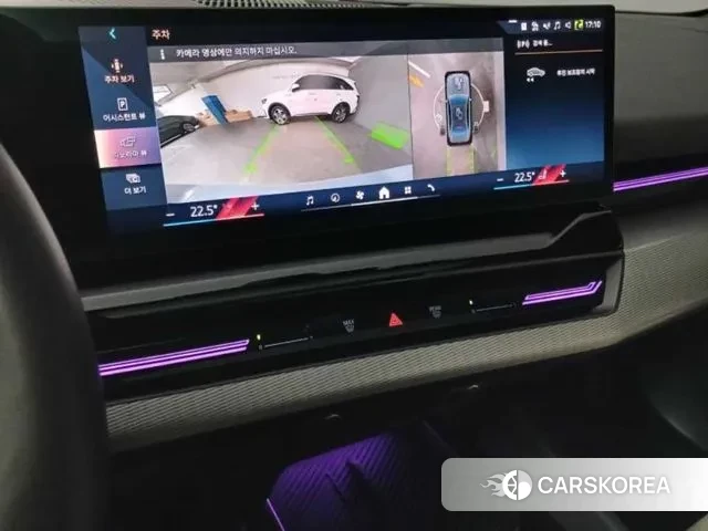 BMW 5 Series (G60) 2024 Светло-серебряный цвет из Кореи, фото 5