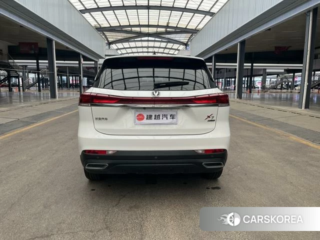 Chang'an X7 PLUS 2024 Белый из Китая, фото 5