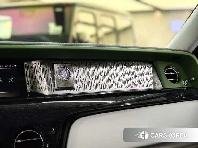 Rolls-Royce Phantom 2022 Зеленый из Китая, фото 5