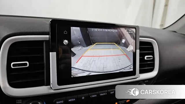 Hyundai Venue 2023 Белый из Кореи, фото 5