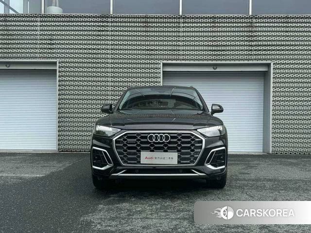 Audi Q5L 2022 Черный из Китая, фото 5