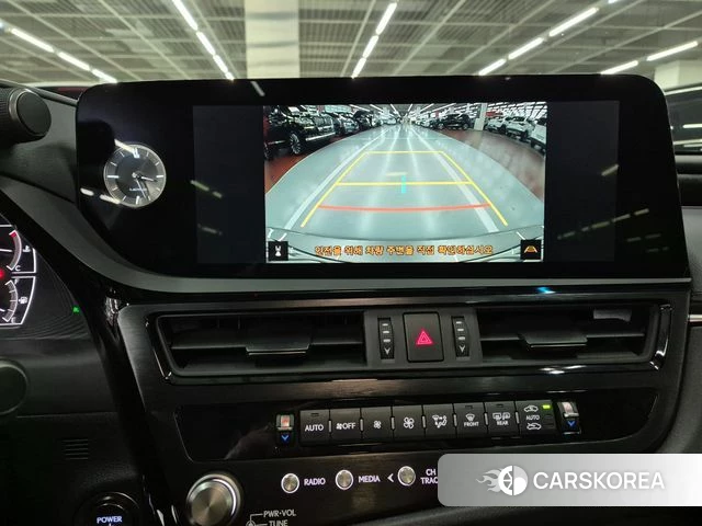 Lexus ES300h 7th generation 2023 Песочный из Кореи, фото 5