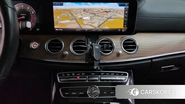 Mercedes-Benz E-Class W213 2019 Белый из Кореи, фото 5