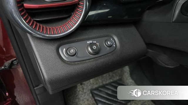 Chevrolet (GM Daewoo) Trax Crossover 2023 Красный из Кореи, фото 5