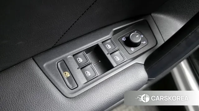 Volkswagen Tiguan second Generation 2021 Белый из Кореи, фото 5