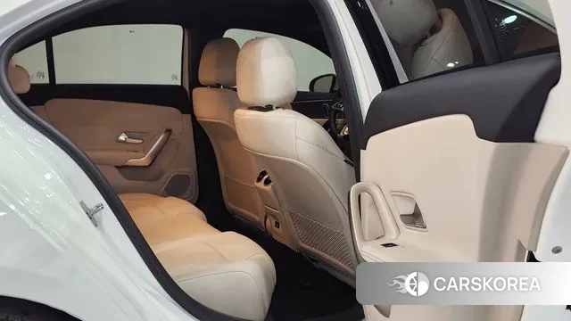 Mercedes-Benz A-Class W177 2024 Белый из Кореи, фото 5