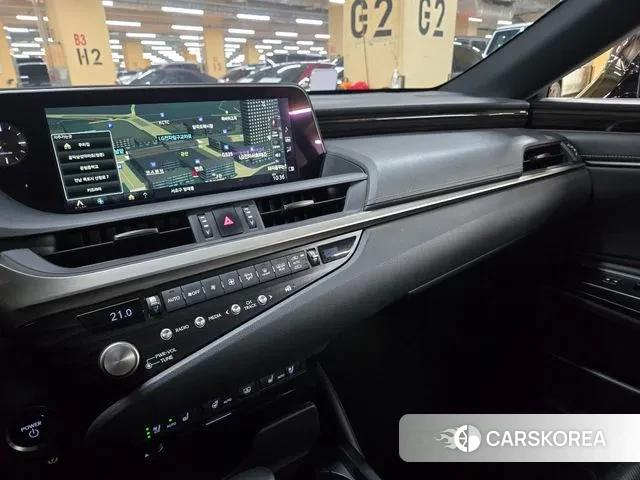 Lexus ES300h 7th generation 2020 Черный из Кореи, фото 5