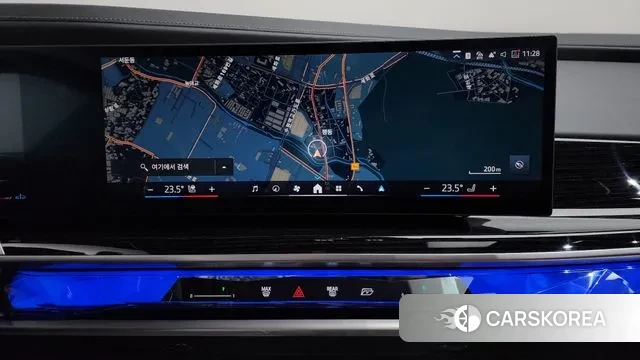 BMW 7 Series (G70) 2024 Серебристо-серый из Кореи, фото 5