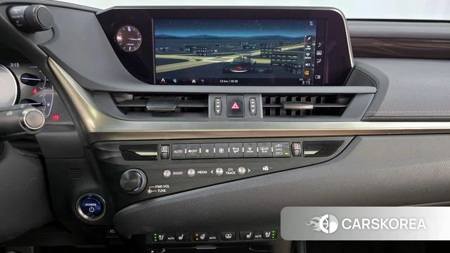 Lexus ES300h 7th generation 2019 Песочный из Кореи, фото 5