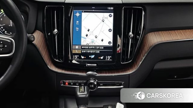 Volvo XC60 second Generation 2018 Серый из Кореи, фото 5