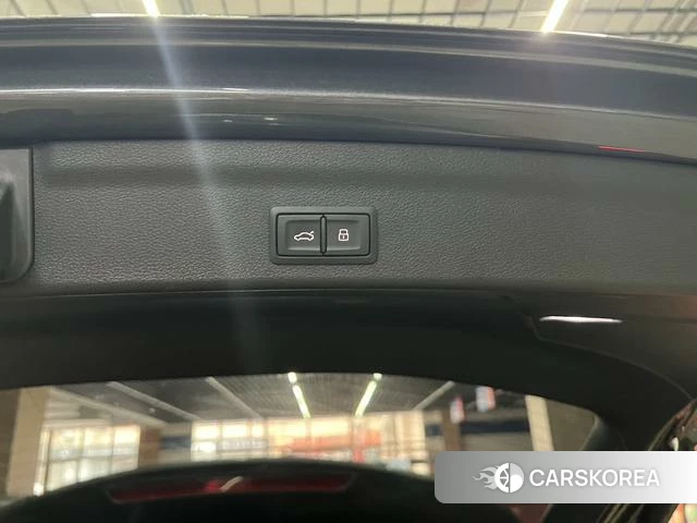Audi Q3 2023 Темно-серый из Китая, фото 5
