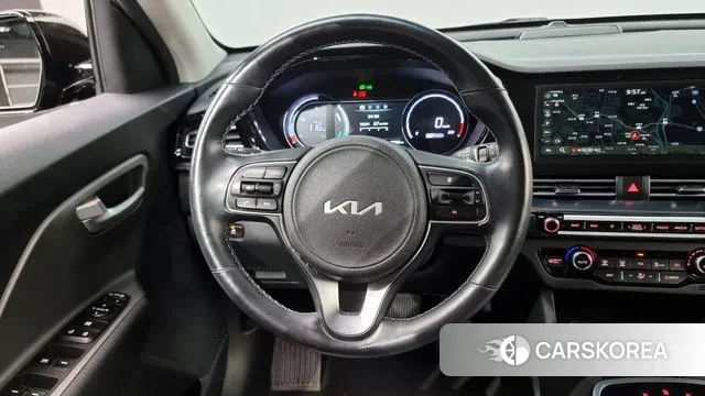 Kia Niro Plus 2022 Черный из Кореи, фото 5
