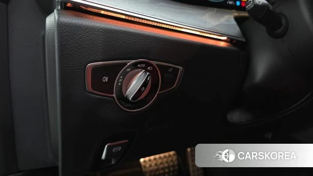 Mercedes-Benz E-Class W213 2022 Белый из Кореи, фото 5