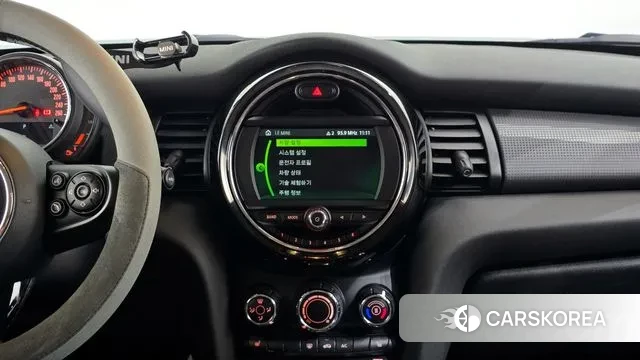 Mini Cooper 2021 Красный из Кореи, фото 5