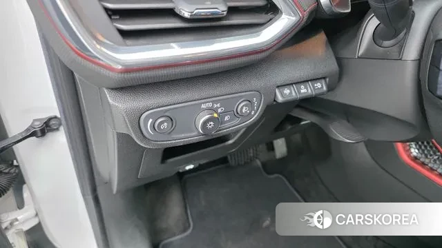 Chevrolet (GM Daewoo) Trailblazer 2022 Белый из Кореи, фото 5