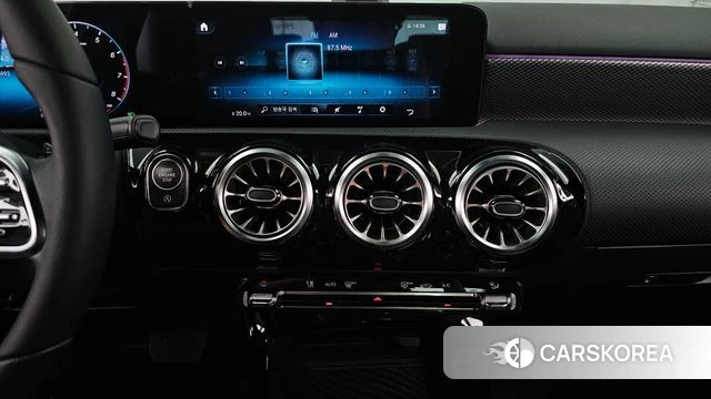 Mercedes-Benz A-Class W177 2021 Белый из Кореи, фото 5
